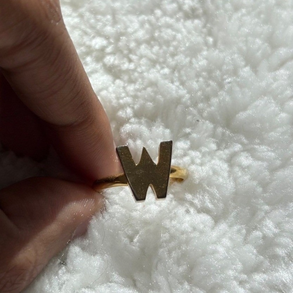 Gold Tone Initial Letter W Ring Minimalist Polished Block Alphabet Jewelry